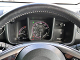 【スピードメーター】メーターがシンプルで見やすく運転しやすいですね!