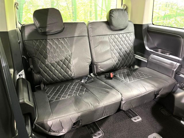 三菱 デリカD:5 2.2 P 4WD の中古車詳細 (14,212km, ホワイト