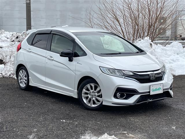 フィット1.5 ハイブリッド S ホンダセンシング 4WD修復歴無し