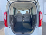 普段のお買い物や通勤、送迎等に十分な荷室スペースを確保しております。セカンドシートを倒すと、大きな荷物の積載も可能です♪