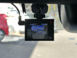 【ドライブレコーダー】映像・音声などの運転中の記録を残します。事故などを起こした起こされた時の証拠になりえますので、もしも時でも安心ですね。