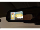 ★バックミラー左側にもアラウンドビューモニターが映ります