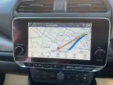 リーフ専用9インチ画面のNissanConnectナビは充電スポットの自動更新やHDMI接続端子を新設/USBポートを増設、さらにスマホアプリと連動、Apple CarPlayにも対応対応しています。