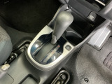 発進時から滑らかに加速する無段階変速のCVTはストップ&ゴーの多い街の中も快適です