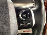 ステアリング周りに各種スイッチがついていて便利です。