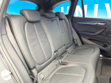 ●後部座席も気になるようなキズ・汚れやへたり等、大きなダメージはなく、良好な状態です。