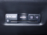 デザインスッキリのビルトイン『ETC』!高速道路の特典はもちろん、キャッシュレスなので料金所では徐行するだけで通過可能です!