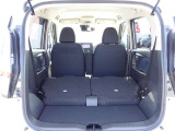 ★2列目シートは折りたたみが可能なのでシチュエーションによって様々な使い方をお楽しみ下さい!