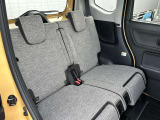 後部座席ともに状態も良いです。