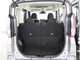 開口部の広いラゲージスペースは、ゴルフバックなどの荷物もラクラク積み込めます。