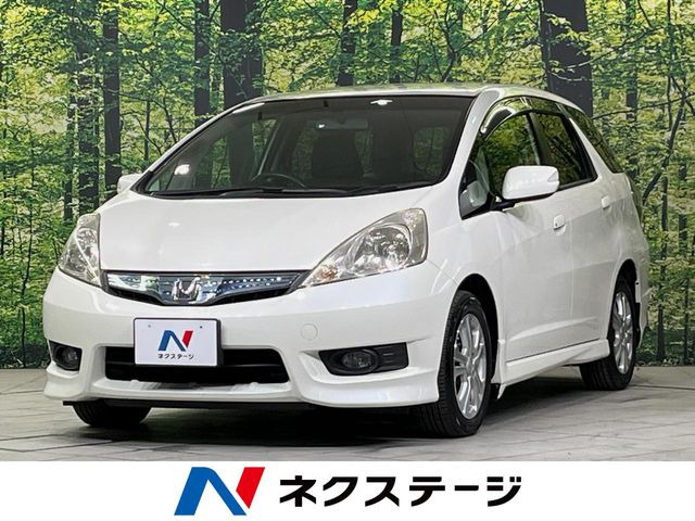 フィットシャトルハイブリッド1.3 ナビプレミアムセレクション