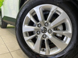 【純正16インチアルミホイール】外観にマッチした純正アルミホイールを装着しております。各種社外アルミホイールや、スタッドレスタイヤも取扱いしております。是非ご相談ください♪