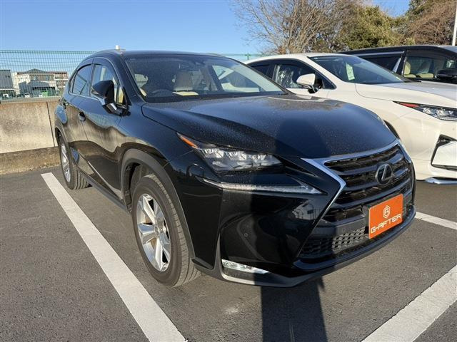 NX200t バージョンL 4WD禁煙車 ワンオーナー 3眼LEDヘッドライト