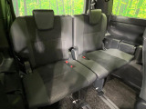 3列目シートはもちろん状態良好☆大人でもゆったりと座って頂けますので、大人数でのお出かけもラクラクです♪ご家族で、気の知れた仲間で、ドライブに行くのが楽しみですね♪