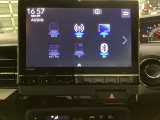 ナビゲーションはフルセグTV、インターナビ対応のGathers純正メモリーナビを搭載しています。Bluetoothオーディオ機能がありますので、スマートフォンなどの音楽も再生できます。