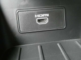 HDMIポートでスマホなどのミラーリングをはじめ使い勝手が良いですよ。