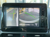 狭い道での幅寄せなどで便利なアラウンドビューモニター。