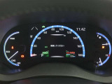 とっても見やすいメーターです。夜間時はラグジュアリーな気分にさせてくれる照明が魅力ですので、夜のドライブも楽しみになりますよ♪