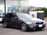 BMW在庫保有台数常時100台以上!ご来店の際はBMW本店(厚木市下荻野140-1)にご来店ください!弊社自慢の全天候型ショールーム!BMW在庫保有台数常時100台以上ございます!
