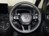 ステアリングスイッチでオーディオ各種操作が可能で、運転に集中できます。安心・安全・快適なドライブをお楽しみいただけます。
