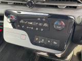 オートエアコンが装備されております。