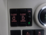 両側電動スライドドア!!荷物で手が塞がる時など簡単にドアの開閉が出来ます!何より力いらずで開閉OK!女性やお年寄りにも優しい♪電動機能はOFFにもできますから元気なお子様の駆け出しも安心!