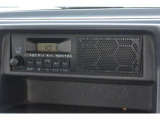 ラジオチューナー付きになっております♪