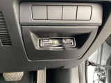 ETCももちろん搭載。いちいち料金所で停車する必要なんて当然ないです。スムーズにストレスなくドライブをお楽しみください。(※支払総額にセットアップ費用は含まれておりません。)