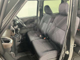 運転席、助手席です。クリーニング済みで綺麗になっております。