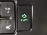 ★ECONスイッチ★ エコドライブを加速しよう!スイッチをONにすると、運転の仕方によるロスを抑え込み燃費をよくするようクルマが頑張ります(*^ー^*)燃費向上にチャレンジ♪
