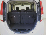 シートアレンジを変更すれば荷室も広々と活用が出来ます♪