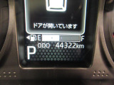 たとえばダイハツのお店にある、たくさんのスマアシ搭載車は、正常に作動する事をしっかり確認します。