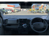 届出済未使用車を一人でも多くの方に提供できるよう専門スタッフがしっかりと説明し、相談にのらせていただきます。