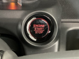 【スマートキー】持っているだけでエンジン始動や、ドアロックの開閉まで出来ちゃう賢く便利なスマートキーを装備!暗くなってもキー穴を捜す必要が無くとっても便利ですから人気の装備です♪