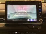 バックでの車庫入れも安心です! リアカメラが付いているバックモニター付のナビを装備しております。操作線もついており距離感も画面から確認できます。