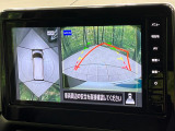 【アラウンドビューモニター】専用のカメラにより、上から見下ろしたような視点で360度クルマの周囲を確認することができます☆死角部分も確認しやすく、狭い場所での切り返しや駐車もスムーズに行えます。