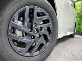 【純正16インチアルミホイール】外観にマッチした純正アルミホイールを装着しております。各種社外アルミホイールや、スタッドレスタイヤも取扱いしております。是非ご相談ください♪