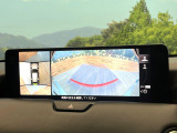 【360&deg;ビューモニター】専用のカメラにより、上から見下ろしたような視点で360度クルマの周囲を確認することができます☆死角部分も確認しやすく、狭い場所での切り返しや駐車もスムーズに行えます。