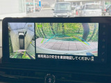 【アラウンドビューモニター】専用のカメラにより、上から見下ろしたような視点で360度クルマの周囲を確認することができます☆死角部分も確認しやすく、狭い場所での切り返しや駐車もスムーズに行えます。