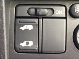 【パワースライドドア】スマートキーや運転席のスイッチでスライドドアの開閉が可能♪電動だから力を入れてドアを開ける必要が無く、小さいお子様でも、重い荷物を持っている時もラクに開け閉めできます♪