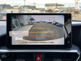 【バックモニター】後ろのカメラの映像がモニターに映し出されるので、後方の見えない死角や、障害物との距離感などもしっかり安全確認することができます!