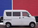 エマージェンシーブレーキや踏み間違い防止アシスト、VDC(ビークルダイナミクスコントロール)、LDW(車線逸脱警報)、先行車発進お知らせ、ハイビームアシストなど安全装置が充実しています(*'&omega;'*)