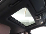ムーンルーフを装備しております。