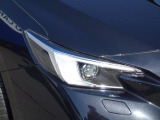 夜道を明るく照らすLEDヘッドライト、レンズの曇りも少ないです