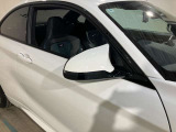 自動防眩 ヒーター内臓 LEDウィンカー内臓ドアミラー 自動防眩はミラーに無段階に反射率を調整し後続車の眩しいライト反射を軽減し夜間の安全な運転に貢献します。