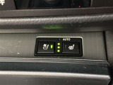 シートエアコン付です。シートを暖めたり冷やしたりできる、快適装備の一つ。 暑い夏もシートが冷える冬も快適にドライブが楽しめそうですね。