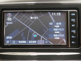 純正7インチメモリーナビです。CD/DVD、フルセグテレビ、Bluetooth接続、SD音楽再生が可能です!