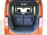開口部の広いラゲージスペースは、ゴルフバックなどの荷物もラクラク積み込めます。