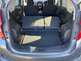 普段のお買い物や通勤、送迎等に十分な荷室スペースを確保しております。セカンドシートを倒すと、大きな荷物の積載も可能です♪