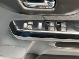 全席パワーウインドウです。電動格納ドアミラーです。
